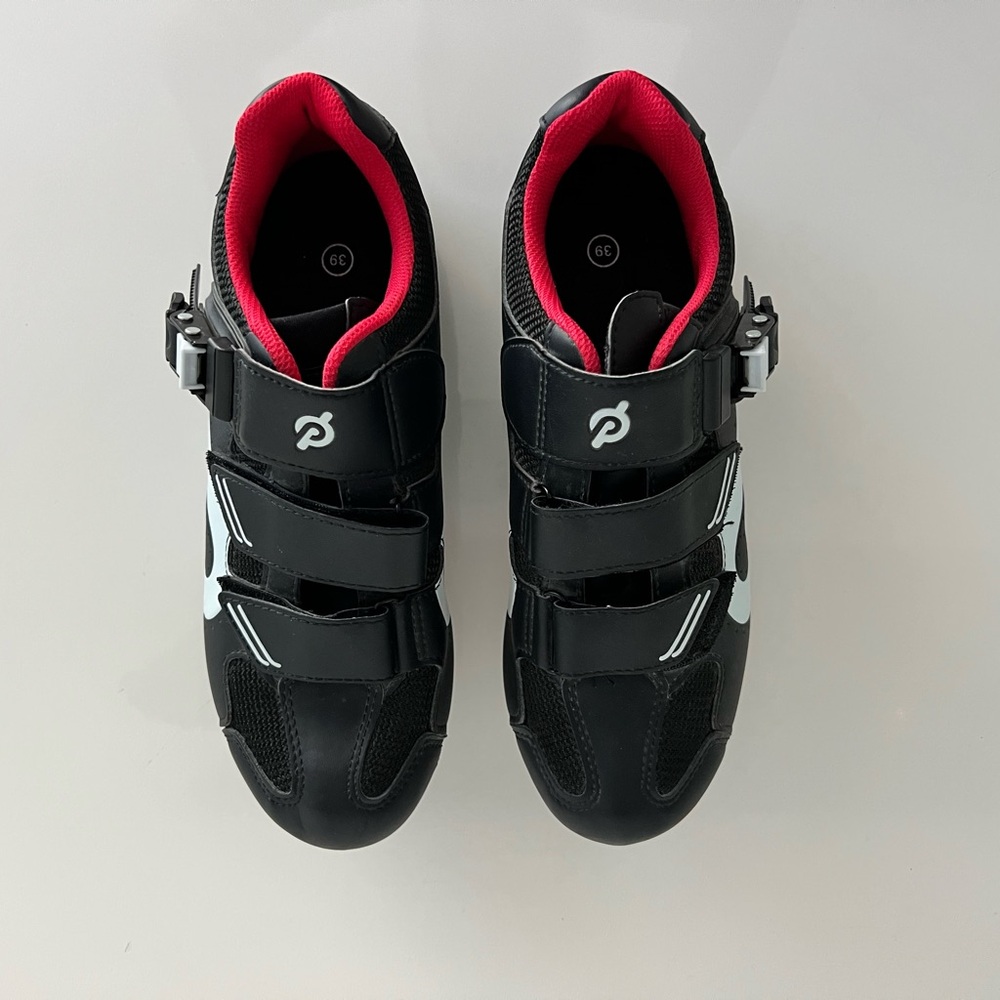 Peloton Women Cycling Shoes Size 8 (39)